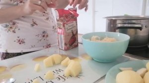 Борщ из квашеной и свежей капусты.