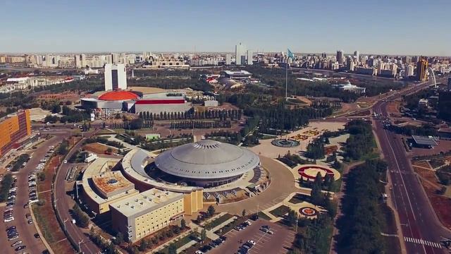 Astana ⁄ Пролетая над великолепной столицей смотреть онлайн