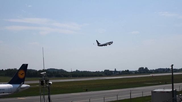 [4K] Vilnius Airport Spotting (2021/07/13) смотреть онлайн