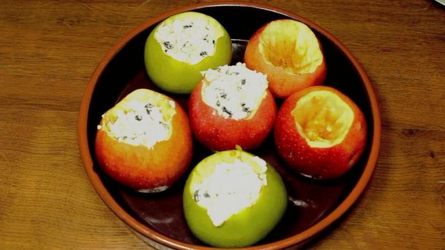 Как готовить запеченные яблоки с творогом смотреть онлайн