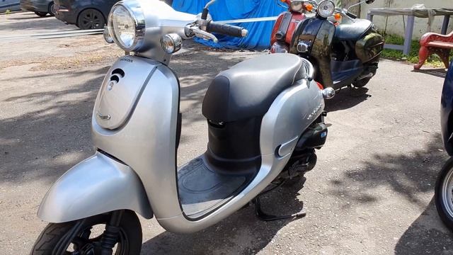 Самый красивый Японский скутер. Сравниваем 4 поколения HONDA GIORNO. смотреть онлайн