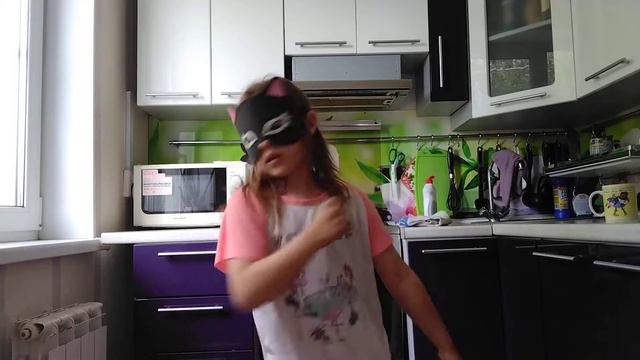 🔥мы танцуем игра в кальмара🔥приложение называется Magic Tiles 3 смотреть онлайн