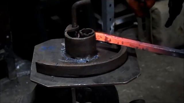 Кованная подставка . смотреть онлайн