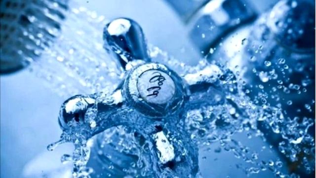 Девушка мылась в душе. То что случилось дальше потрясло весь интернет! смотреть онлайн