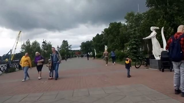 Велопокатушка по Оболонской набережной и в парке Наталка на Оболони. Прогулки по Киеву. смотреть онлайн
