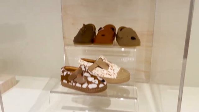 ЦУМ - новинки. Большой UNPACKING: DIOR, LORO PIANO, CELINE смотреть онлайн