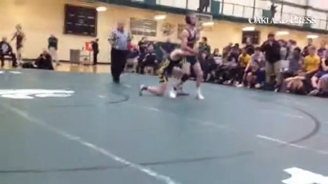 WL Central's Fernan Garza faces Hayden Culver of Hartland #mipzwrestling смотреть онлайн