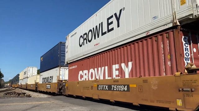 EMD SD70MAC Rebuilds in YN3C Paint on CSX I025-06 at Callahan смотреть онлайн