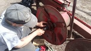 Ремонт польской роторной косилки WIRAX 1.35m. 2-часть. Снятие подшипников и ступицы нижней тарелки.