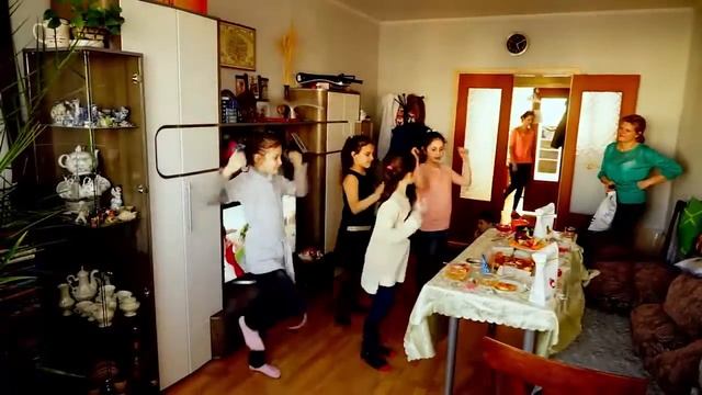 Просто , просто мы маленькие звезды!!! смотреть онлайн