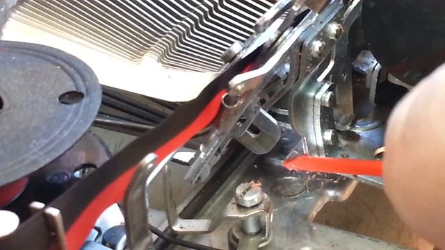 Underwood 18 Typewriter made in Italy, Olivetti ?, Adjusting Shift Motion Balance Upper/Lower case смотреть онлайн