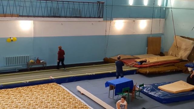 Акробатика.разминка перед соревнованием смотреть онлайн
