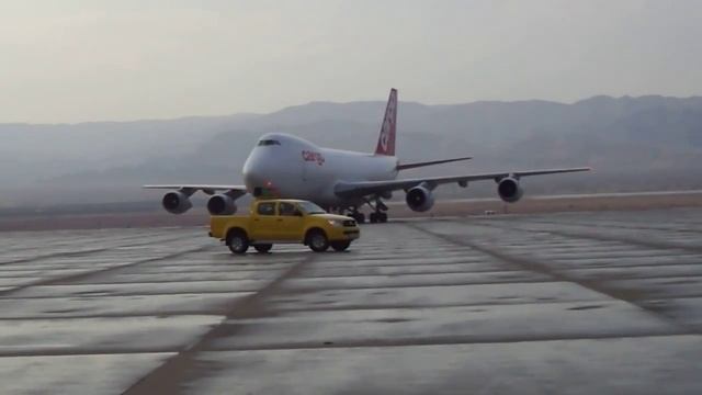 HD: The Queen B747 Rainy Landing At King Hussein International Airport (OJAQ) Jordan - Aqaba