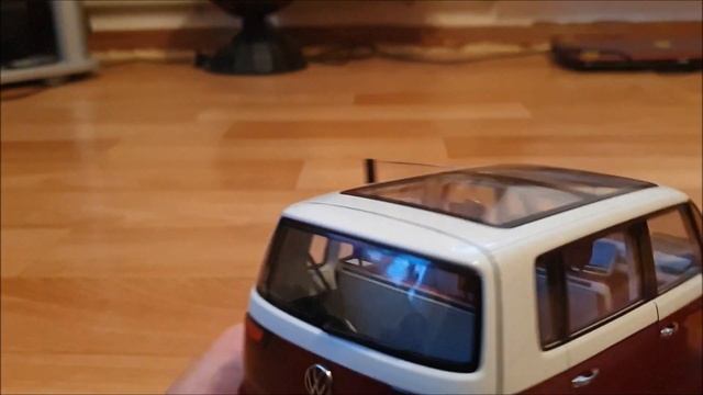 Diecast VW Bulli 1:18 Scale NOREV. Автомодели.Обзор смотреть онлайн