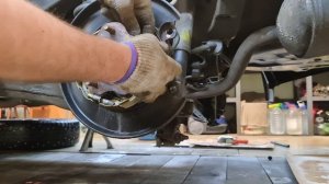 Замена колодок ручного тормоза Nissan X-Trail