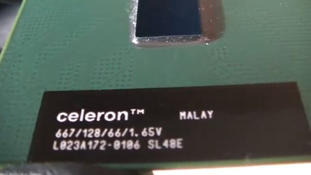 Processor Intel Celeron 667 MHz SL48E смотреть онлайн