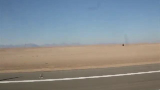 Полет над пустыней. Взлет. смотреть онлайн
