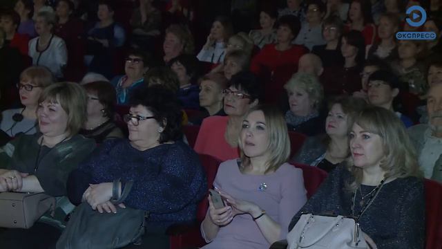 Первые лица региона поздравили пензячек с 8 Марта смотреть онлайн