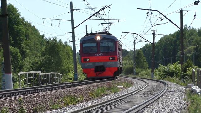 Электропоезд ЭД4МК-0029 перегон Тихонова Пустынь - Суходрев смотреть онлайн