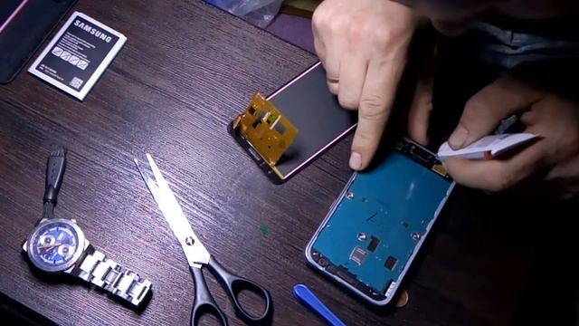 Замена дисплея на Samsung  J1. Replacing Display On Samsung J1.