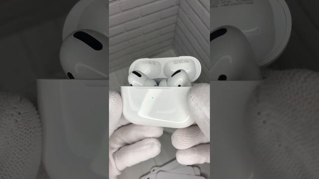 Почему стоит покупать AirPods Pro? Luxe Реплика у нас в Telegram #apple #рекомендации #airpods смотреть онлайн