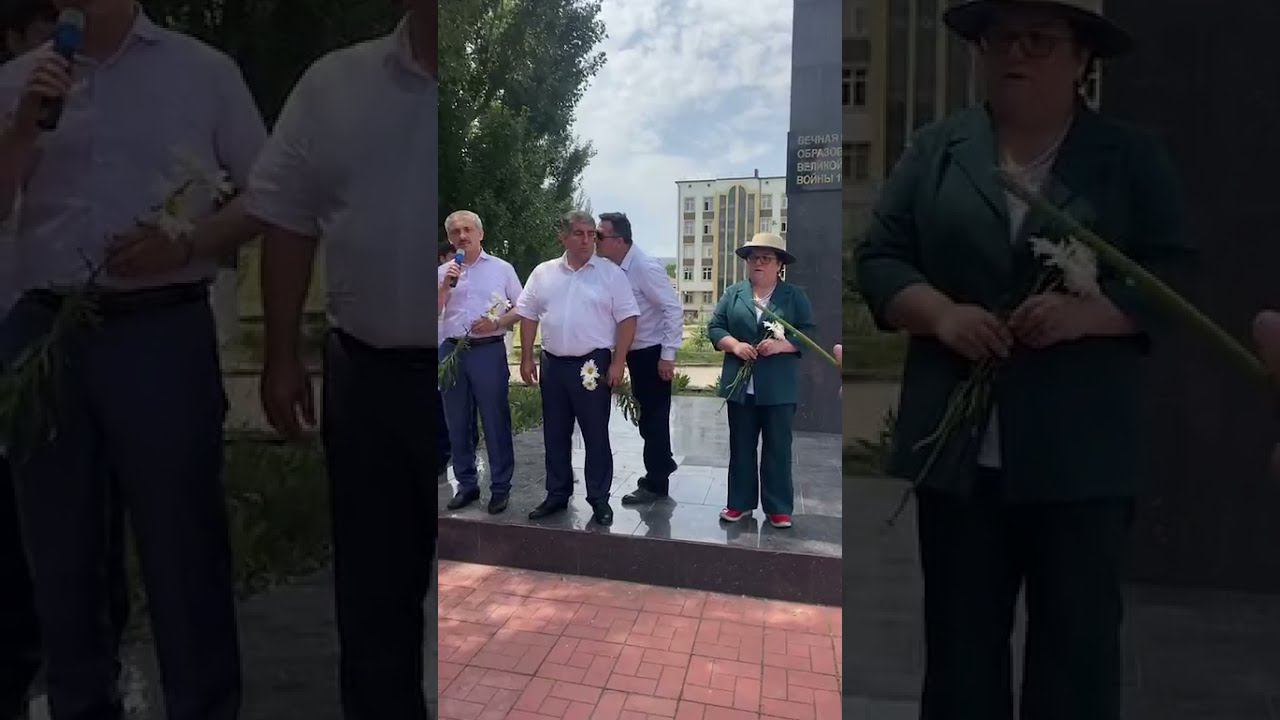 22.06.2021 г, в день памяти и скорби, в ДГПУ возложили цветы к мемориалу учителей - участникам ВОВ. смотреть онлайн