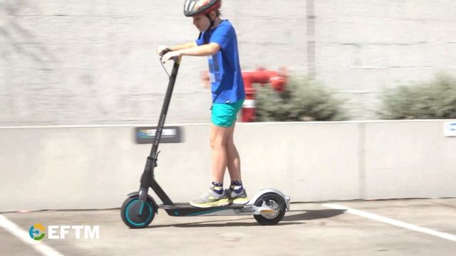 Mi Electric Scooter Pro 2: Mercedes AMG Petronas Formula 1 Edition Review смотреть онлайн