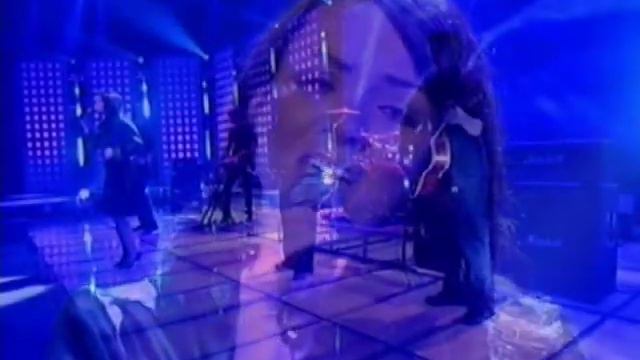 Martine sings Show Me Heaven смотреть онлайн