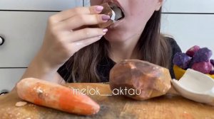 Глина и мел ем.Асмр мел глина.Ем глину и мел.Глотаю мелок