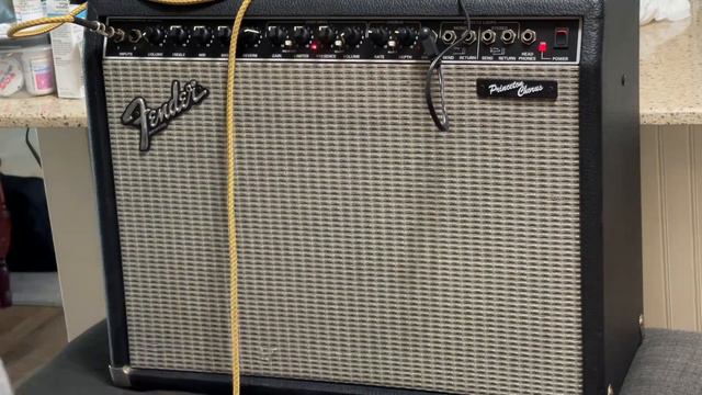 Demo of Fender Princeton Chorus Guitar Amplifier. Made in USA! смотреть онлайн