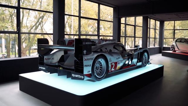 Jean Pierre Kraemer shows us the Pace Museum Part 1 / The Supercar Diaries смотреть онлайн