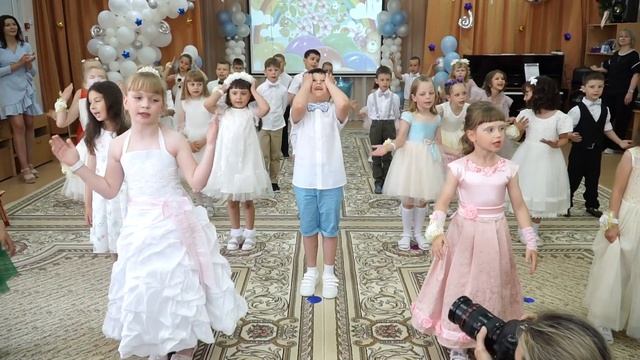 Выпускной из детсада Александра смотреть онлайн