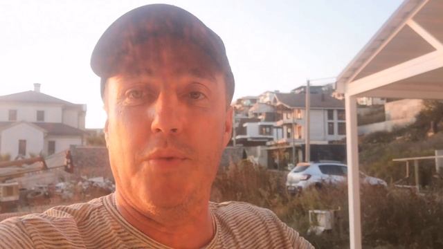 Монолитные стены на участке с уклоном. Показываю свои ошибки. смотреть онлайн