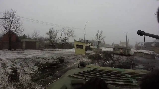 Бойцы ВСН на трофейной, укро-фашистской БМП-2 смотреть онлайн