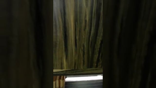 Стеллажи из шпона "Дизайн шпон тополь" исполнения компании @furman на выставке в Москве смотреть онлайн