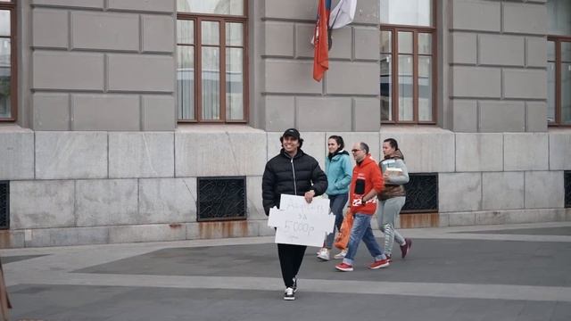 ОТДАЮ ПРОХОЖИМ АЙФОН 13 за 5000 Рублей! НИКТО НЕ ВЕРИТ?! смотреть онлайн