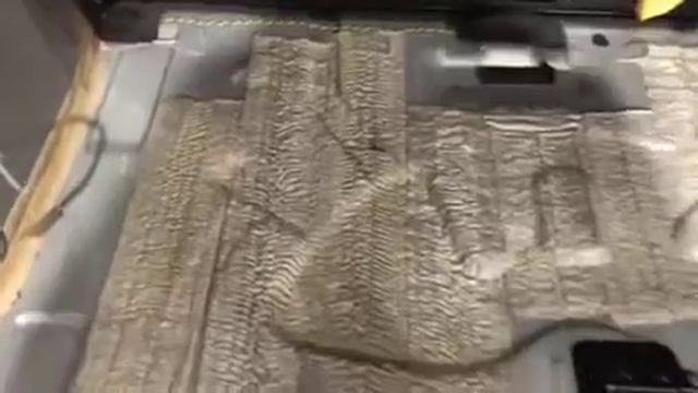 Форд Куга - сколько там шумоизоляции с завода? Много ли? Один слой или несколько положили? смотреть онлайн