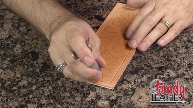 Learning Leathercraft with Jim Linnell, Lesson 2: Using A Swivel Knife смотреть онлайн