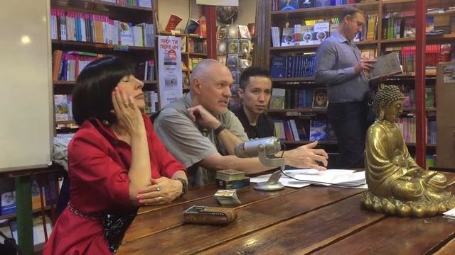 Выступление в культурном центре Белые Облака, Триумфы Таро смотреть онлайн