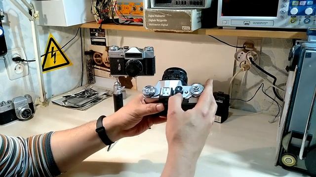 Зенит Е - зеркальный фотоаппарат USSR foto camera ZENIT-E смотреть онлайн