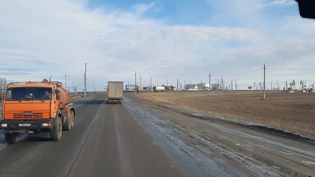 Красота, подъёмы и ремонты трассы М5. У кого мотор мощнее. Из Самары на Уфу. Дальнобой. смотреть онлайн