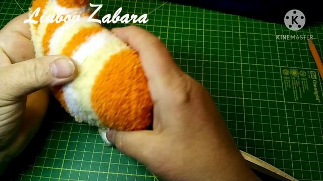 Что я СШИЛА ИЗ НОСКОВ. Супер КРУТАЯ ИДЕЯ! GREAT IDEA TO SEW FROM SOCKS. ORIGINAL! смотреть онлайн