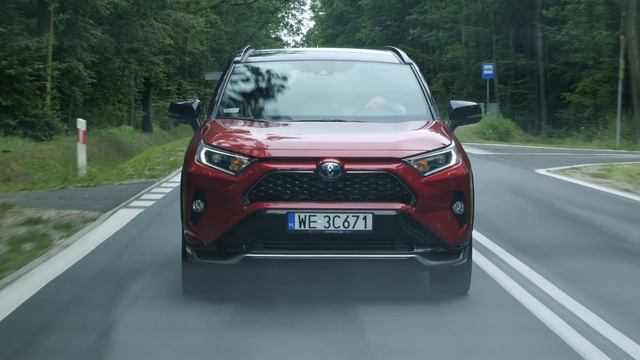 Toyota RAV4 PHEV, czyli bezczelność level master (TEST PL 4K) | CaroSeria смотреть онлайн