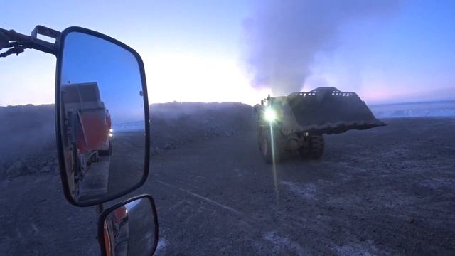 Гигантский Огромный Автопоезд На Севере Своей Страны! смотреть онлайн