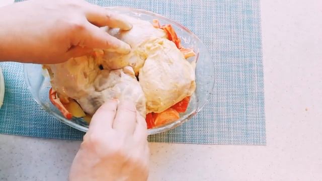 ПОТРЯСАЮЩЕ ВКУСНЫЙ САЛАТ ИЗ КУРИЦЫ,и МЯСО по ФРАНЦУЗСКИ Наоборот.Блюдо на РОЖДЕСТВО. смотреть онлайн