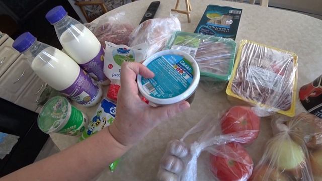 29 марта. Покупка продуктов себе и кошкам. Наши семейные котлеты. Ответы на вопросы. смотреть онлайн