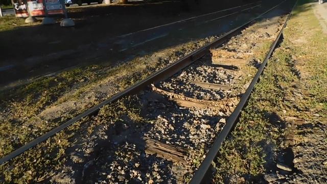 Рельсы ростовского трамвая между Сиверса и Доломановским...12.10.23г смотреть онлайн