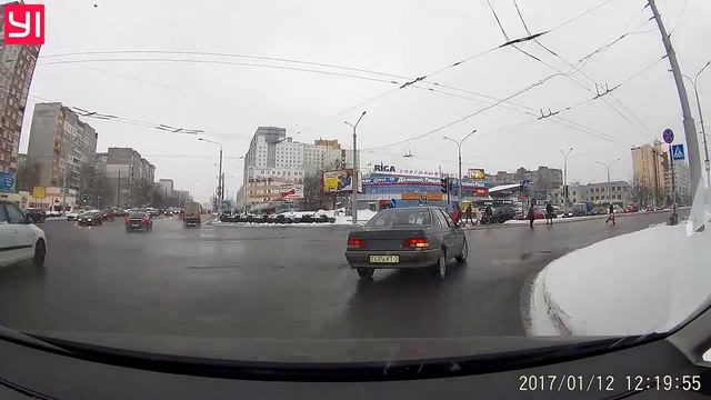 Xiaomi Yi Smart Dash Camera Black смотреть онлайн