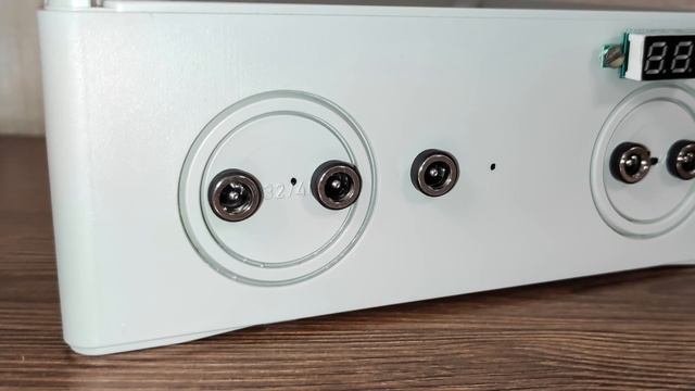 DIY DC UPS 1228-12 на 100 Ватт - часть 2, сборка в корпус, преобразователи напряжения смотреть онлайн
