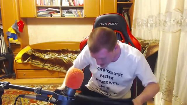 VJLink сломал клавиатуру об голову смотреть онлайн